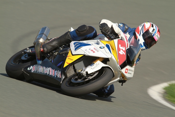 Chris auf der BMW S1000RR in Schleiz